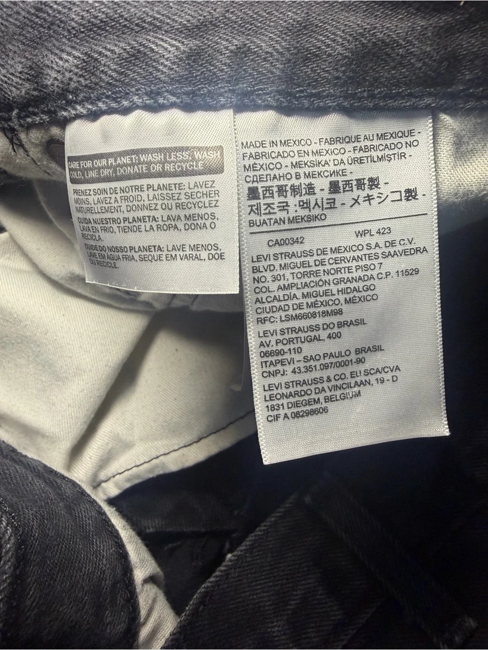 Levi’s 501 Straight Fit Y2K Button Fly Classic Black Jeans 42x32